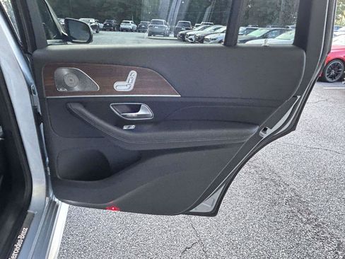 Certified 2025 Mercedes-Benz GLS 450 4MATIC image 47