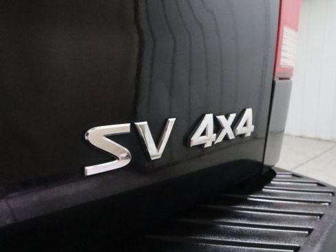 Used 2015 Nissan Titan SV w/ SV Value Truck Package AWD/4WD image 23