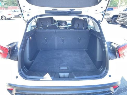 Used 2024 Chevrolet Trax LS w/ LS Convenience Package FWD image 22