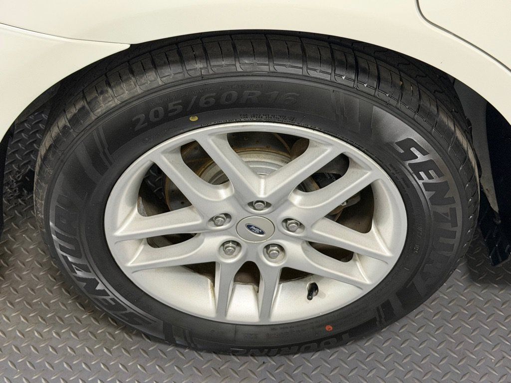 Used 2011 Ford Fusion S FWD image 18