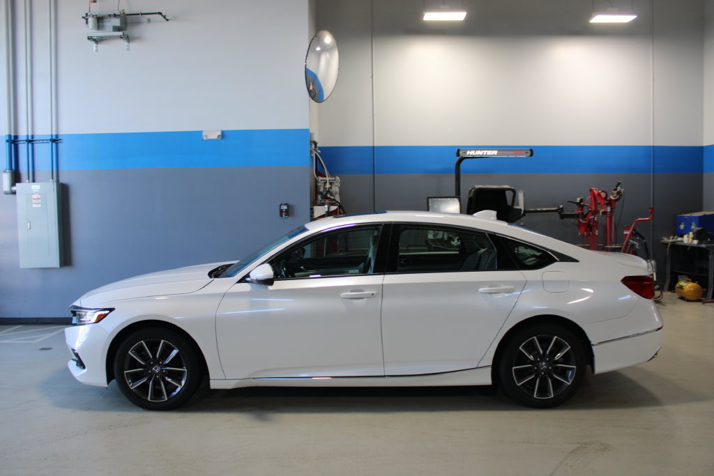 Used 2021 Honda Accord EX-L image 11