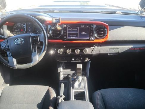 Used 2020 Toyota Tacoma TRD Sport AWD/4WD image 32