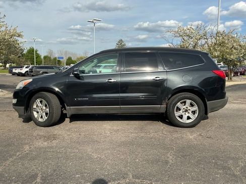 Used 2009 Chevrolet Traverse LT AWD/4WD image 6