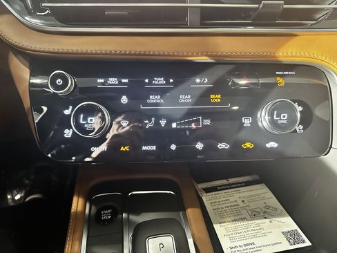 New 2026 INFINITI QX60 Autograph AWD/4WD image 22
