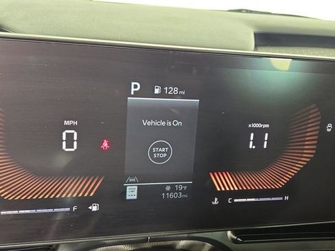 Certified 2025 Kia Carnival image 19