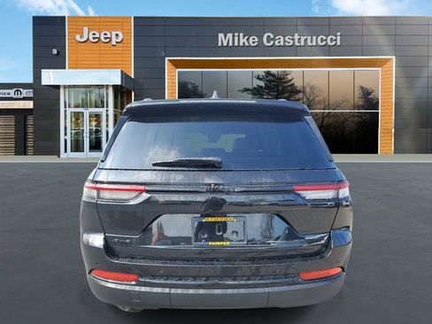 New 2025 Jeep Grand Cherokee Limited w/ Black Appearance Package image 4