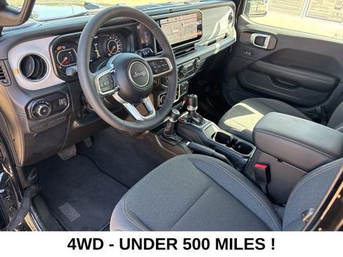 Used 2026 Jeep Wrangler Sahara image 12