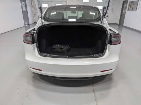 Used 2020 Tesla Model 3 Standard Range Plus RWD image 37