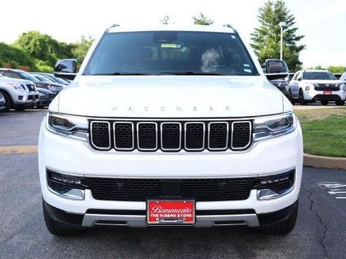 Used 2024 Jeep Wagoneer Series II AWD/4WD image 4