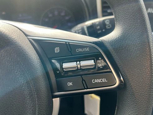 Used 2020 Kia Sportage LX AWD/4WD image 16