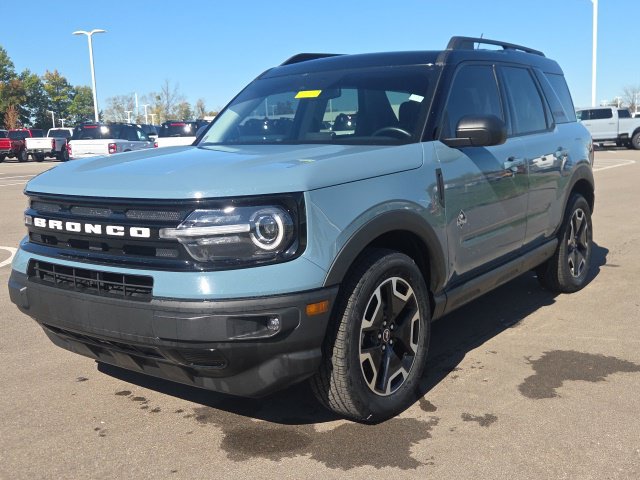 Certified 2021 Ford Bronco Sport Outer Banks AWD/4WD image 2
