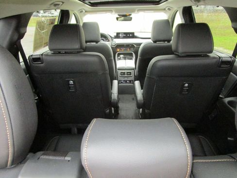 Used 2024 MAZDA CX-90 3.3 Turbo w/ Premium Package image 13