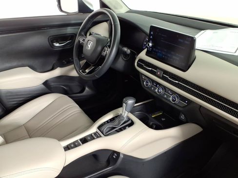 Used 2025 Honda HR-V EX-L image 8