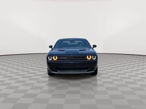 Used 2022 Dodge Challenger SXT RWD image 3