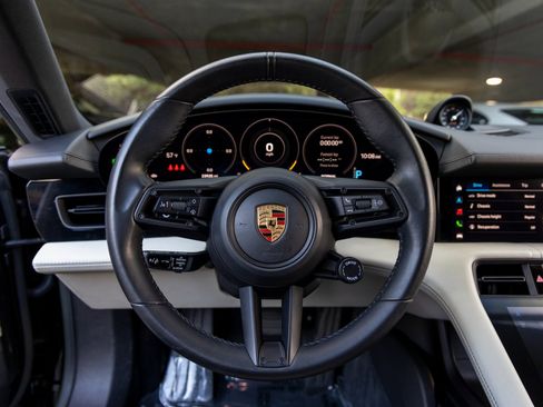 Certified 2022 Porsche Taycan 4 Cross Turismo image 28