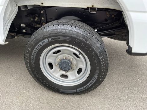 Used 2023 Ford F250 XL w/ Snow Plow/Camper Package AWD/4WD image 27