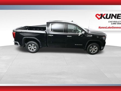 Used 2025 GMC Sierra 1500 SLT AWD/4WD image 40