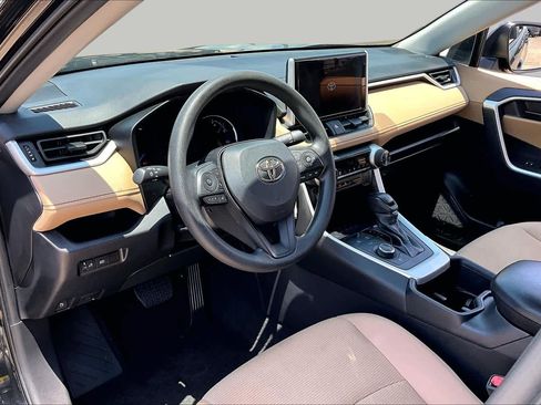 Used 2024 Toyota RAV4 LE AWD/4WD image 17