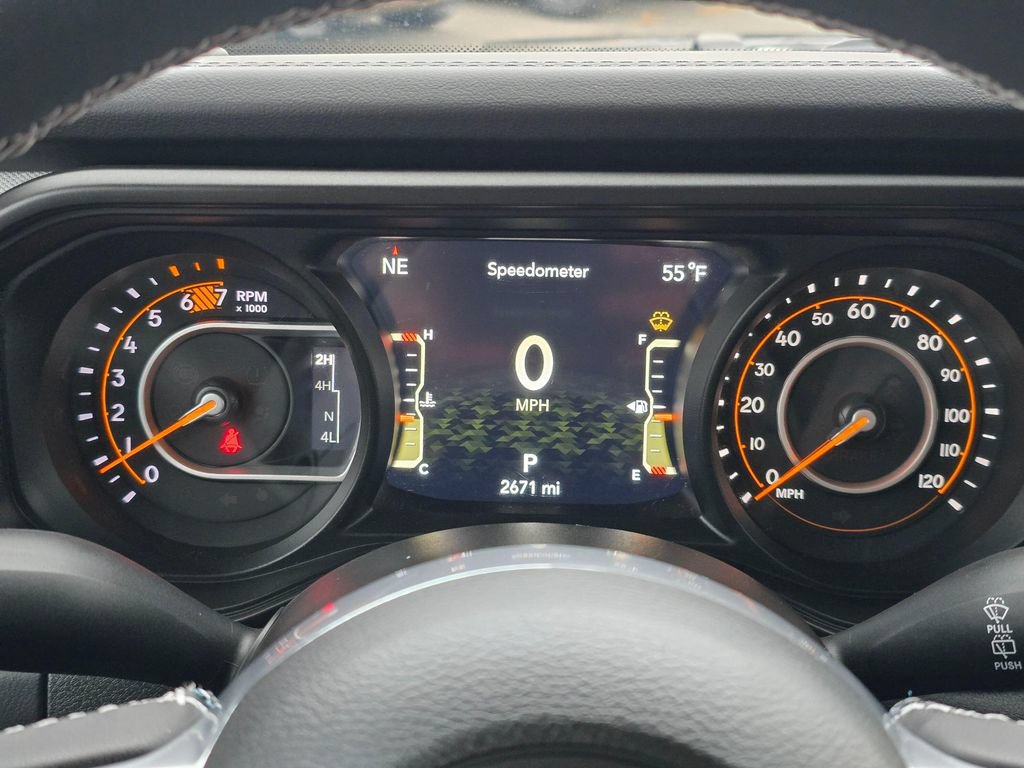 Used 2025 Jeep Wrangler Unlimited Sahara AWD/4WD image 22