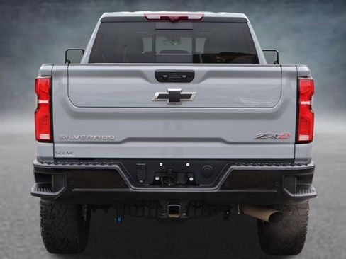 Used 2025 Chevrolet Silverado 2500 ZR2 w/ Technology Package AWD/4WD image 22