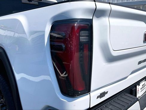 Used 2025 GMC Sierra 2500 AT4 w/ AT4 Premium Plus Package AWD/4WD image 24