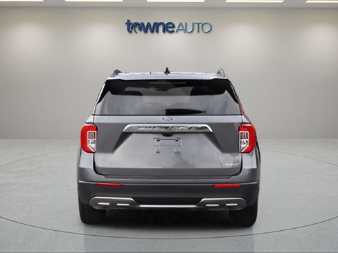 Used 2023 Ford Explorer XLT w/ Equipment Group 202A AWD/4WD image 6