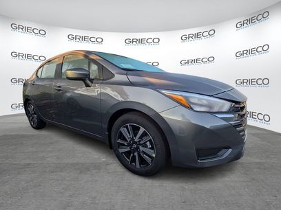 New 2025 Nissan Versa SV w/ Trunk Package