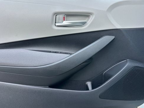 Used 2020 Toyota Corolla LE w/ Carpet Mat Package (TMS) image 11