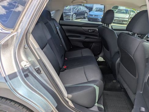 Used 2017 Nissan Altima 2.5 SR w/ Midnight Edition Package FWD image 31