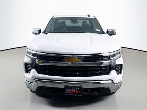 New 2026 Chevrolet Silverado 1500 LT image 2
