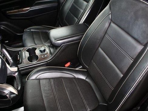 Used 2023 GMC Acadia Denali image 4