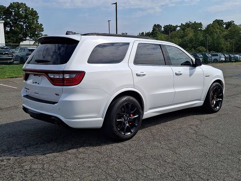 Used 2023 Dodge Durango R/T w/ Hemi Orange Plus Package AWD/4WD image 9