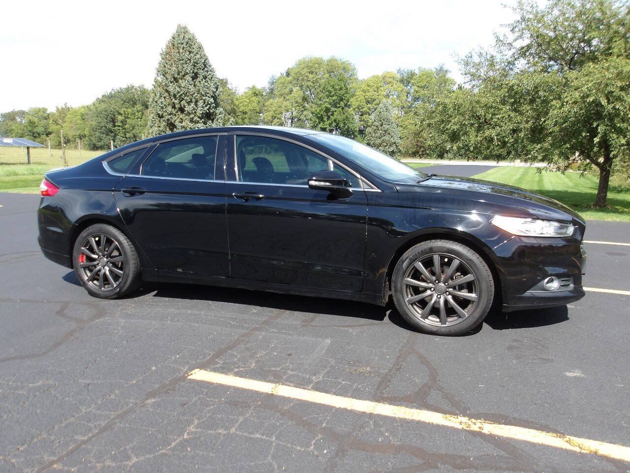 Used 2016 Ford Fusion SE FWD image 1