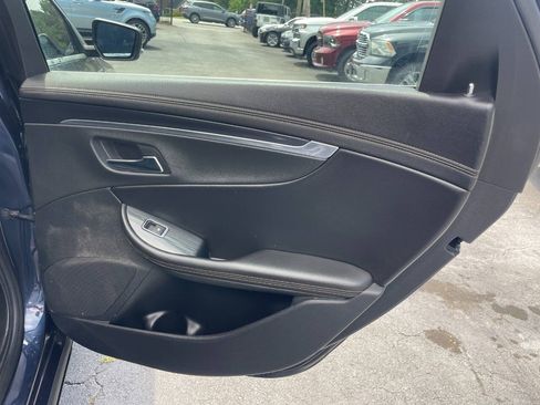 Used 2016 Chevrolet Impala LT w/ Convenience Package FWD image 22
