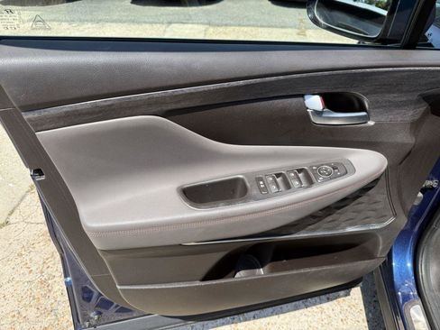 Used 2019 Hyundai Santa Fe Limited FWD image 13
