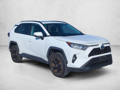 Certified 2021 Toyota RAV4 XLE image 3