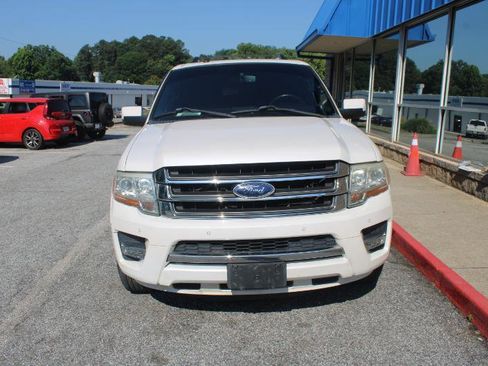 Used 2017 Ford Expedition EL Limited w/ Equipment Group 301A RWD image 2