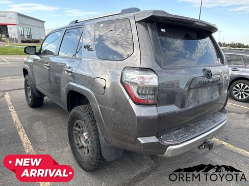 Used 2018 Toyota 4Runner TRD Off-Road Premium w/ TRD Performance Package AWD/4WD image 8