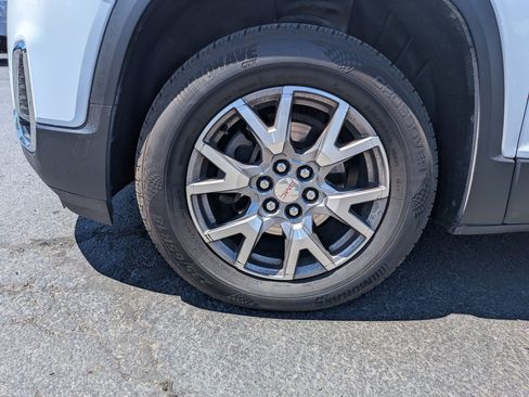 Used 2020 GMC Acadia SLT AWD/4WD image 13