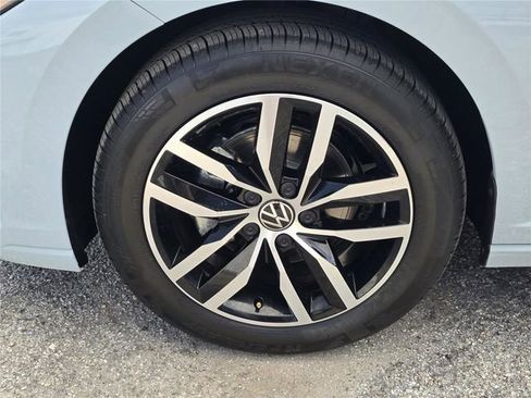 New 2026 Volkswagen Jetta SE image 8