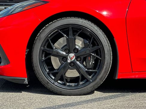 Used 2021 Chevrolet Corvette Stingray Premium Cpe w/ Z51 Performance Package image 31