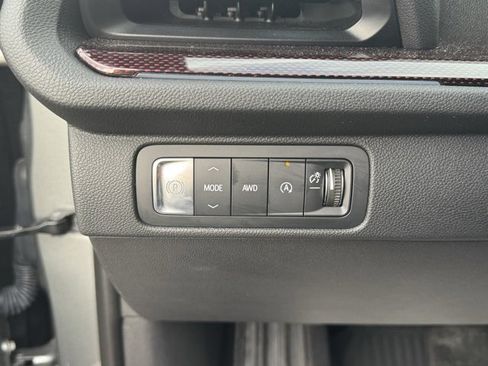 Certified 2024 Chevrolet Traverse RS w/ LPO, Floor Liner Package image 23