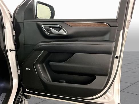 Used 2022 Chevrolet Tahoe High Country AWD/4WD image 21