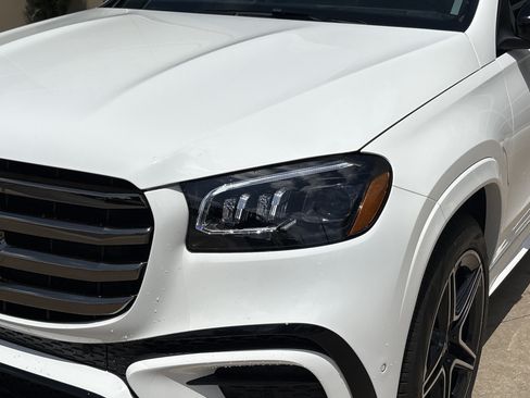 Used 2025 Mercedes-Benz GLS 450 4MATIC image 6