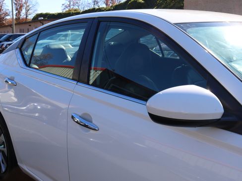 Used 2020 Nissan Altima 2.5 S image 9