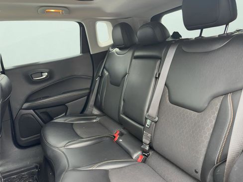 Used 2020 Jeep Compass Latitude image 19