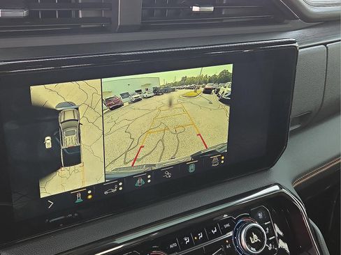 Certified 2022 GMC Sierra 1500 AT4 w/ AT4 Premium Package AWD/4WD image 8
