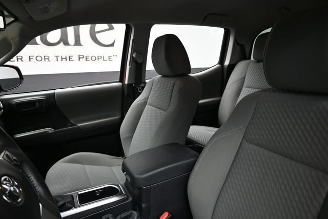 Used 2022 Toyota Tacoma SR5 RWD image 17
