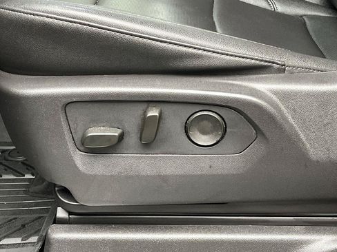 Certified 2024 Chevrolet Silverado 1500 LTZ AWD/4WD image 11
