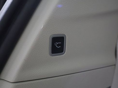 Used 2022 Chrysler Pacifica Limited image 23